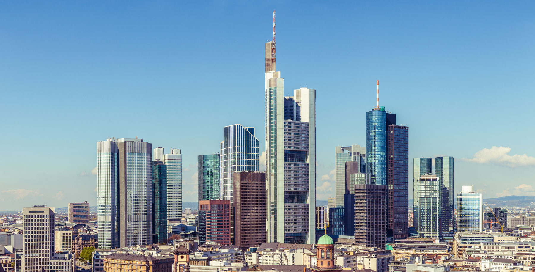 Immobilienmakler Frankfurt Skyline Frankfurt